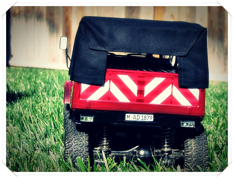 Unimog_Canvas_Cover71.JPG