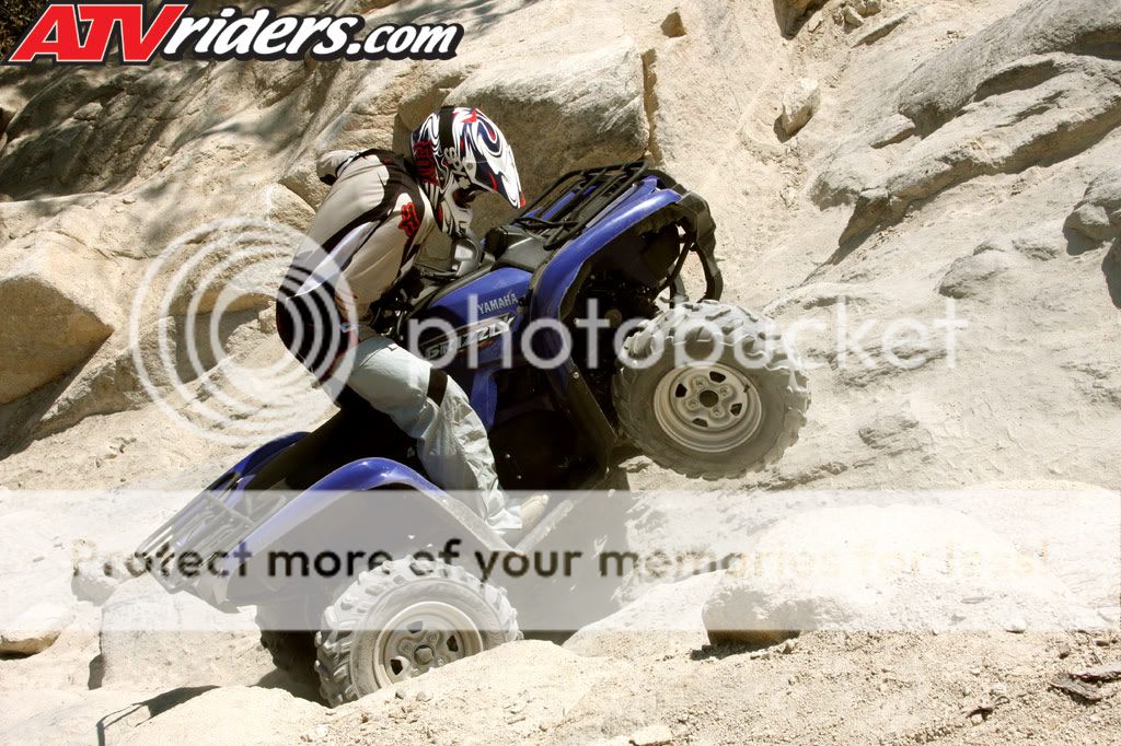 2009-yamaha-grizzly-550-utlity-atv-rock-climbing.jpg